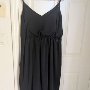 Gilli Black Sleeveless Midi Sundress